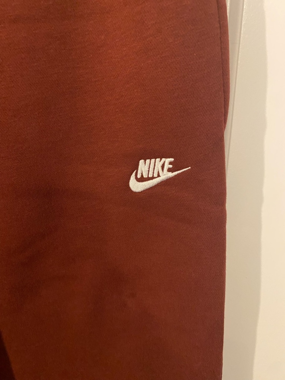 Nike Men's Maroon/Deep Red Sweatpants - Picture 4 of 7